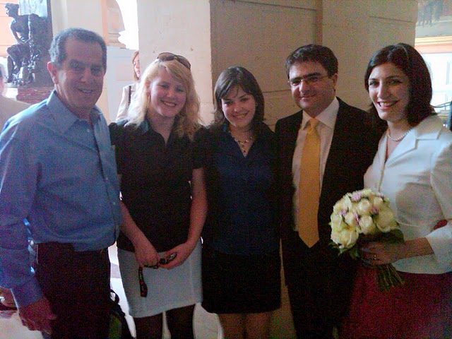 Laura & Nori (Grunfeld)Gaspar.jpg